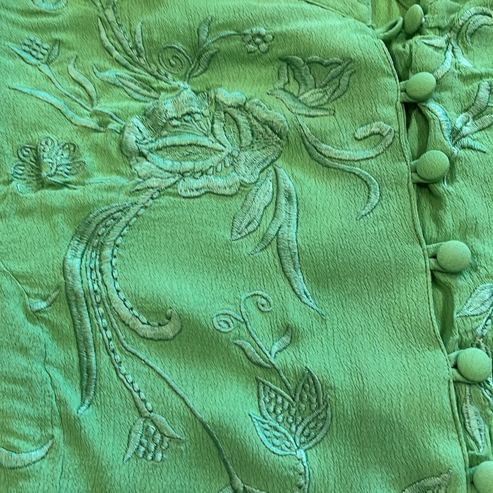 Worn once beautiful Lime Green Blouse by Together! Size 8 - Picture 15 of 16